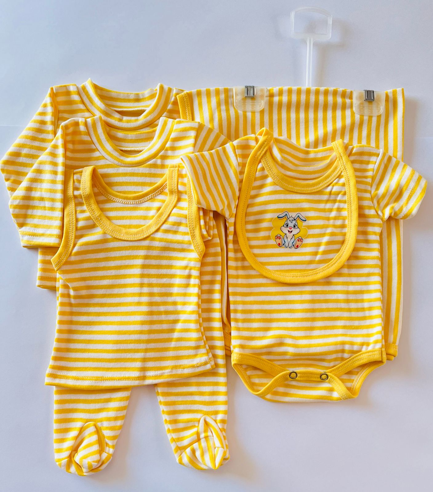 KIT ROPA 7 PZ BEBE T:0 A 10 MES  CANARIO