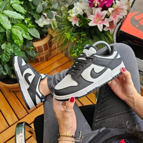 Tennis Nike Panda Replica