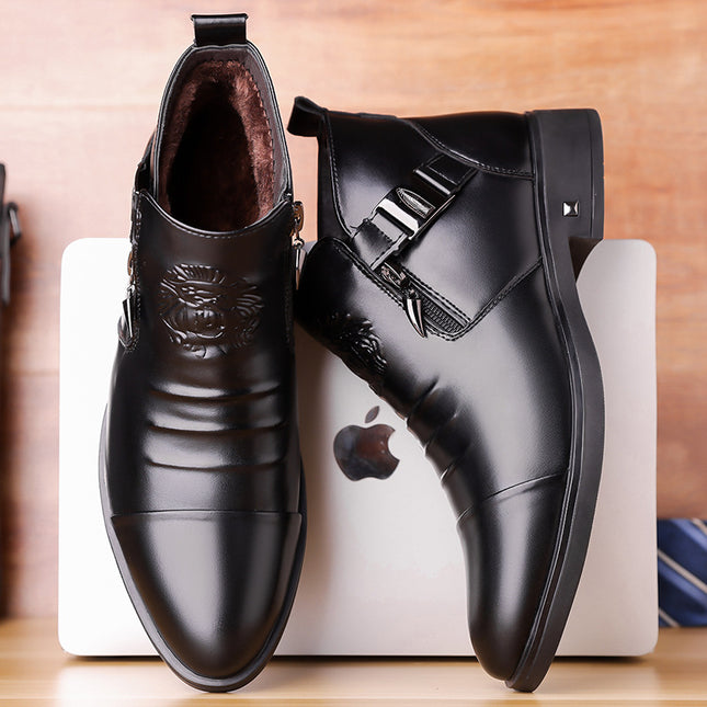 Botines retro de corte ancho y moderno con cadenas laterales